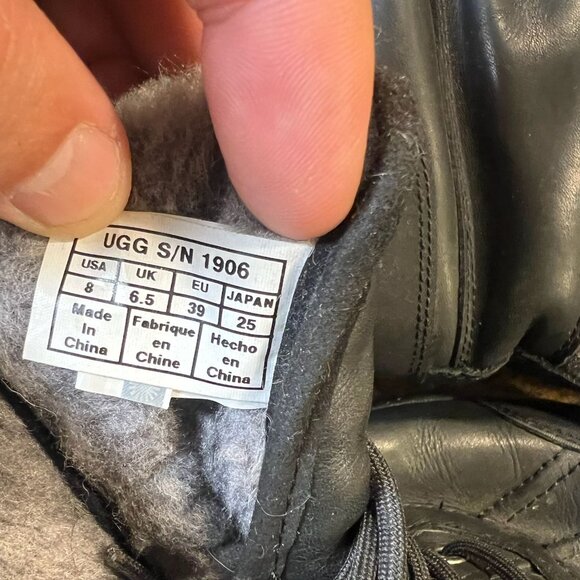 Ugg Womens Adirondack III Waterproof Leather & Suede Winter Boots Size 8 Black/G - Picture 8 of 9